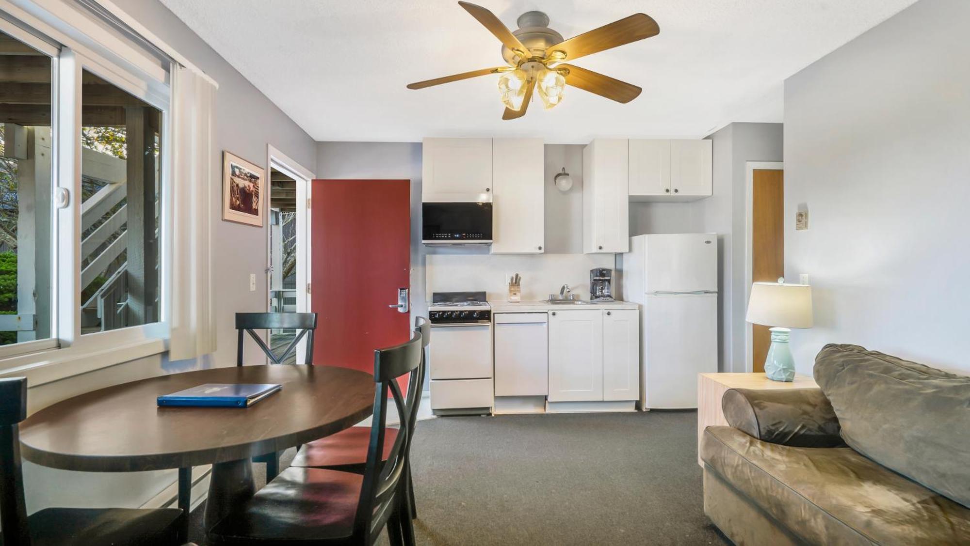 Montauk Oceanside Suites Екстериор снимка